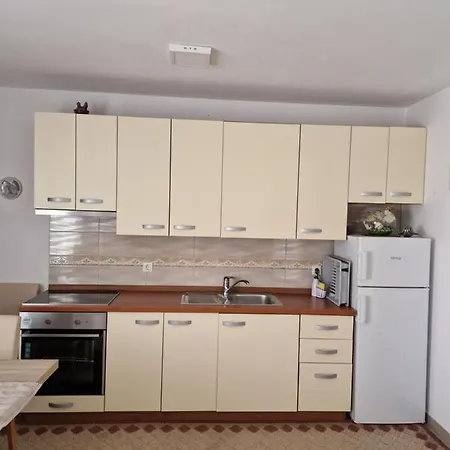 Luka Apartment