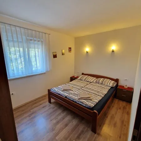 Apartment Luka