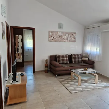 Luka Apartment