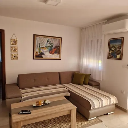 Luka Apartman Barbariga